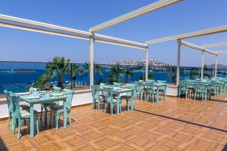 AZURE BY YELKEN HOTEL Restaurants